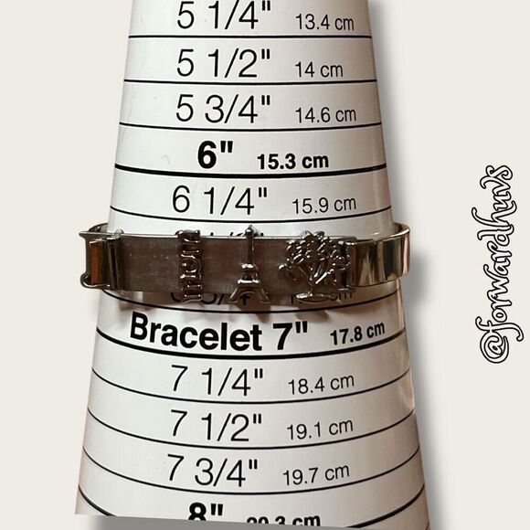 Keep Collective Hinge Bracelet – Customizable and Meaningful - Picture 7 of 8